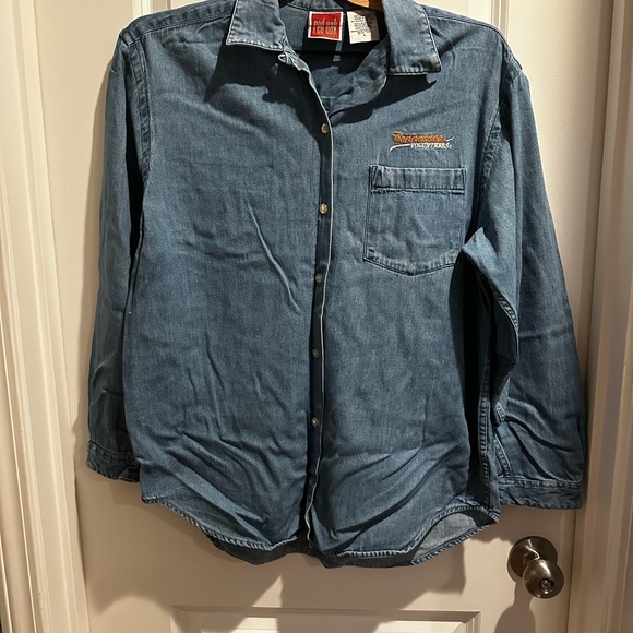 Red Oak Blue Denim Button-Up Shirt sz L - Picture 1 of 6